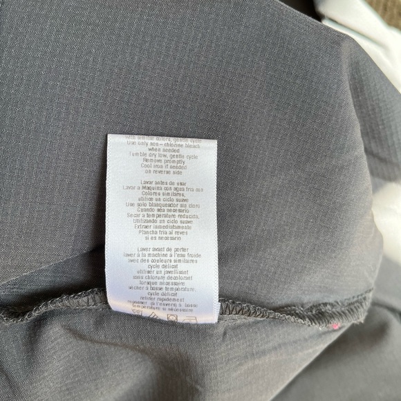 NURSE HeartSoul “Warming”/Scrub Jacket, Size 2XL, like new, detachable hood - Picture 10 of 10